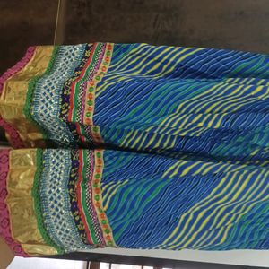 skirt cum ghagra lehariya with beautiful border n Latkan. never worn. best for navratri