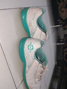 Nivia Cricket Shoes