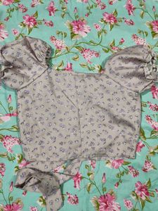 Floral Puff Sleeve Crop Top