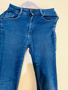 Branded Jeans 👖