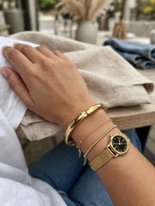 ✨ GOLD OVAL SOLITAIRE BANGLE – MINIMAL &amp; ELEGANT �