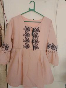 Embroidered Flowy Top - Perfect for Casual Wear