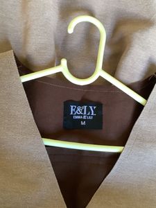 Chic Sleeveless Belted Dress