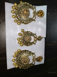 Elegant Ethnic Earrings &amp; Maangtika