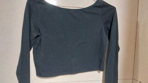 Black Cropped Long Sleeve Top came blouse