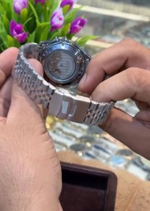 Stylish Men's Stainless Steel Watch