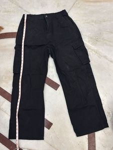 Black Cargo Pants with seven pockets!