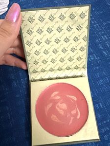 Koe Beauty Mrble blush