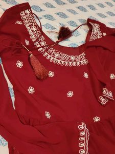 Floral embroidered high slit kurta with Plazzo