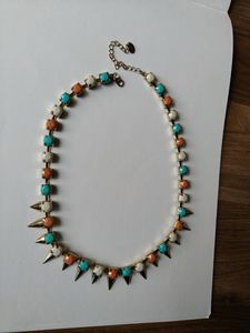 Neckpiece