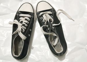 ✨️CONVERSE SHOES FOR MEN AND WOMEN✨️