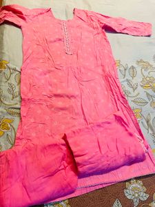 Fits to XXL Vibrant Pink Cotton Kurta Set has litt