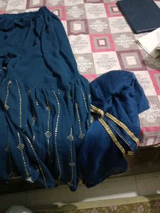 Elegant Teal Kurta Set with Gold Embellishments