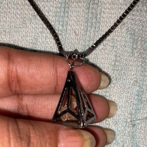 Layered Geometric Pendant Necklace