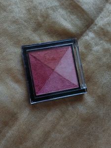 Swiss beautiful highlighter+ free dot and key lip