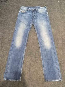 Diesel Larkee 008XR Regular-Straight Jeans | Made
