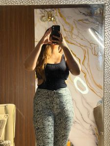 Stylish Black One-Shoulder Bodysuit