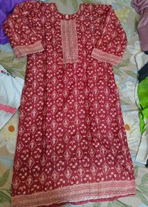 Maroon Printed Kurta Set With Tiki Work