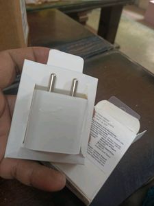 Iphone 20 Walt Adapter 1yr Garranty.