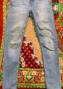 Levi's Light Wash Denim Jeans