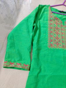 SRISHTI Green Kurti
