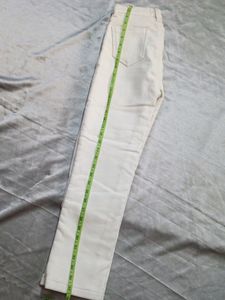 White Strechable Warmer Pant
