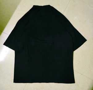 Uniqlo tee