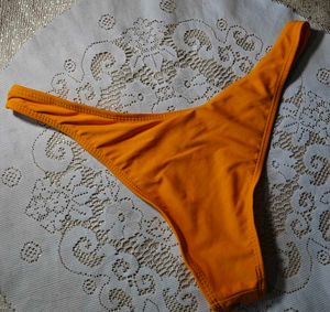 yellow bikini bottom✨
