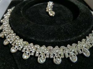 Sparkling Rhinestone Necklace &amp; Earring Set