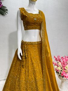 Heavy Demanding Bridal Wear Lehenga with Dupatta