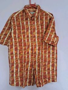 Men's Short Sleeve Plaid Button-Up Shirt