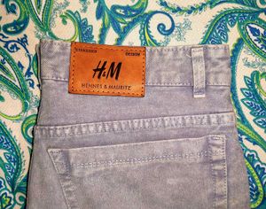 H&amp;M Light Wash Denim Jeans
