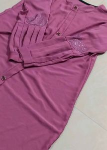 Elegant pink abhaya
