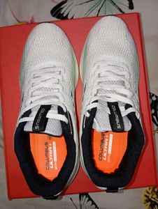 Columbus Men's White Running Shoes