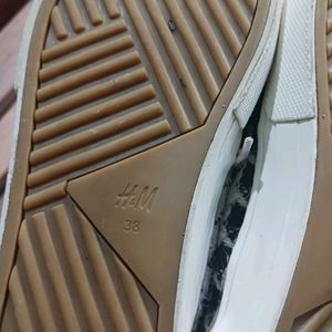 h&amp;m Black &amp; White Sneakers