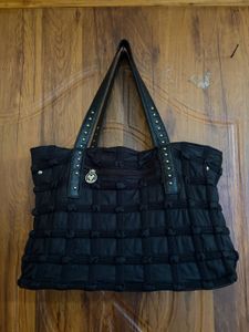 Stylish Y2K Black Grunge Quilted Tote Bag