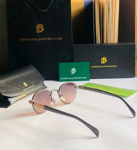 DAVID BECKHAM-SUNGLASSES**UNISEX. MODEL*