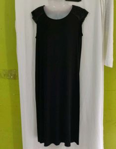 george Elegant Black Maxi Dress with Lace Accents