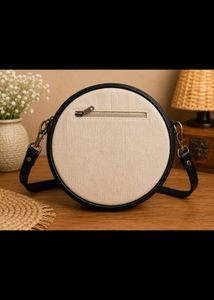 Bonolata Round Sling Bag 🍃