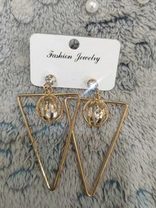 Fashionable Gold Tone Dangle Earrings Set