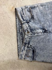 Straight fit blue jeans