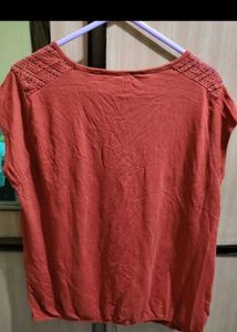 Set of 4 trendy tops