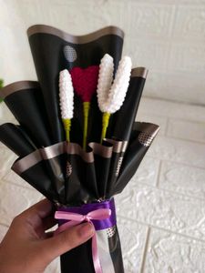 Crochet 'I Love U' Bouquet
