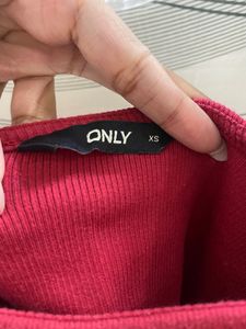 Vibing Red Ribbed Crop Top
