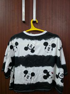 Bewakoof Mickey Mouse Graphic Print Crop T-Shirt
