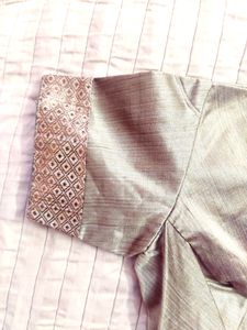 💛💛Golden Blouse