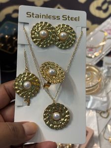 Gold Tone Pearl Jewelry Set