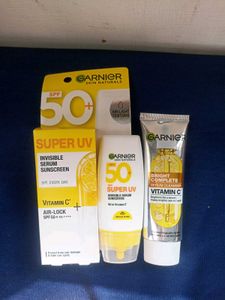 (Sunscreen + Face wash) Garnier Skin Set