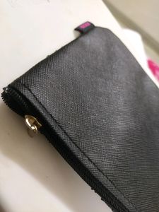Nykaa Black Shimmer Pouch