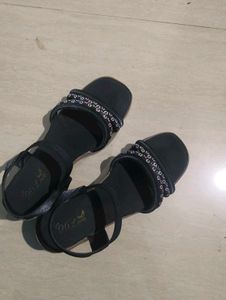 Women's heel Sandals🖤